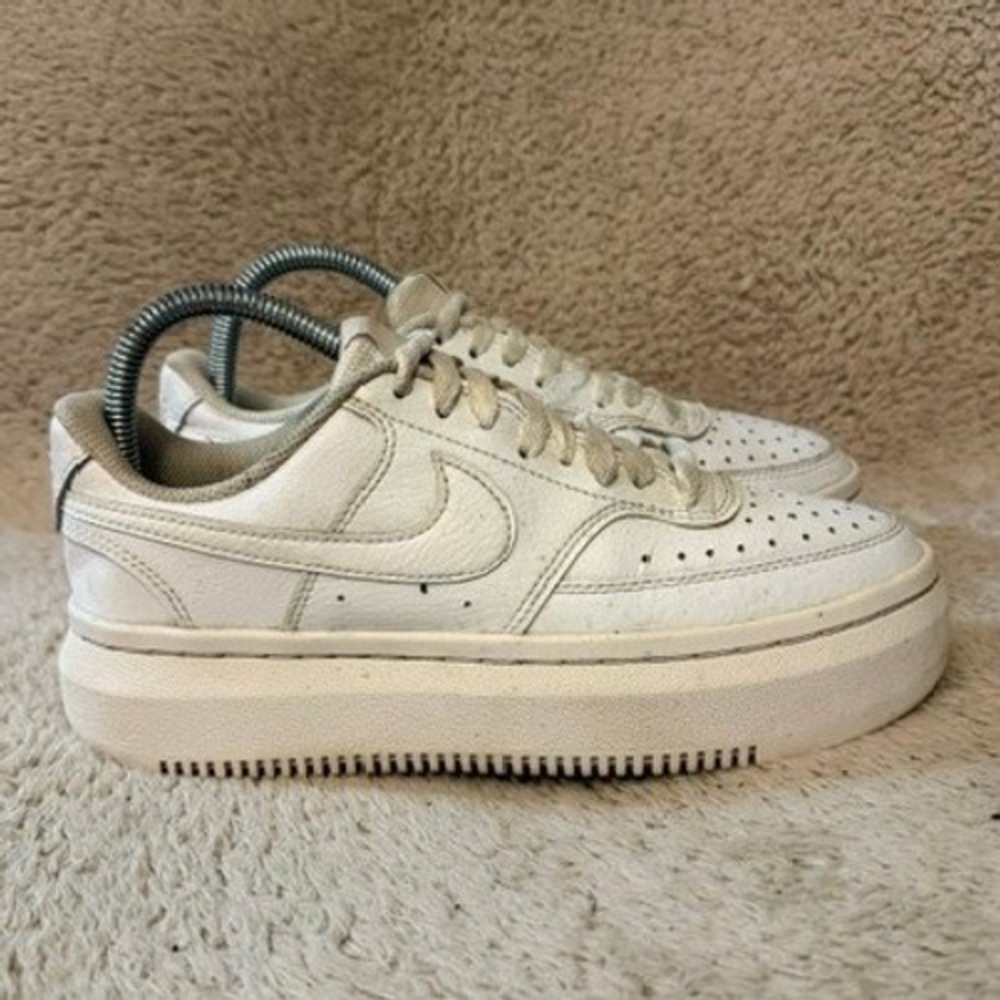 Nike Court Vision Alta Sneakers Womens 7.5 White Platform DM0113-100 Chunky Sole